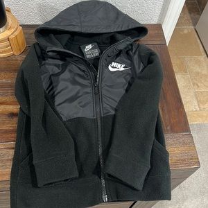 Nike jacket size M (6-7)